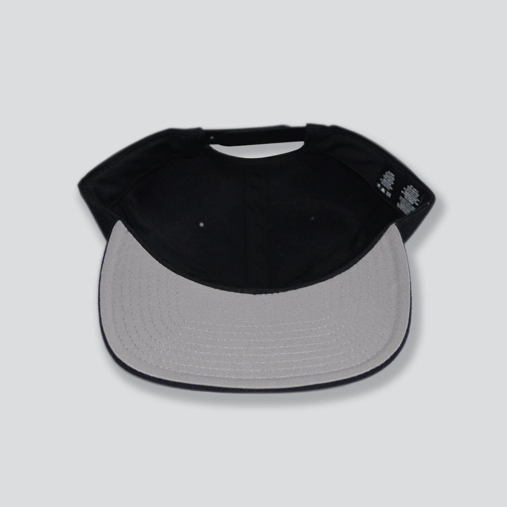 Phoenix Snapback in black with logo bottom