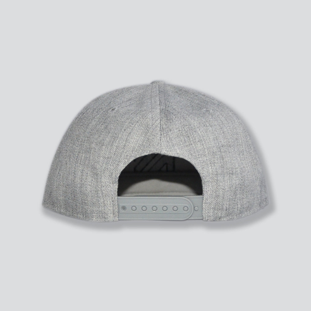 Phoenix Snapback in grey marle with logo back